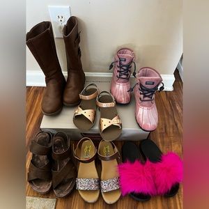 Girls Size 1. 6 pair shoe bundle. Gently used.